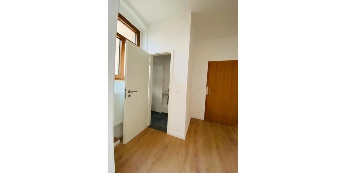 Etagenwohnung Meerane - 2 Zimmer, 58 m&sup2;, 290&euro; | Angebot:25376877