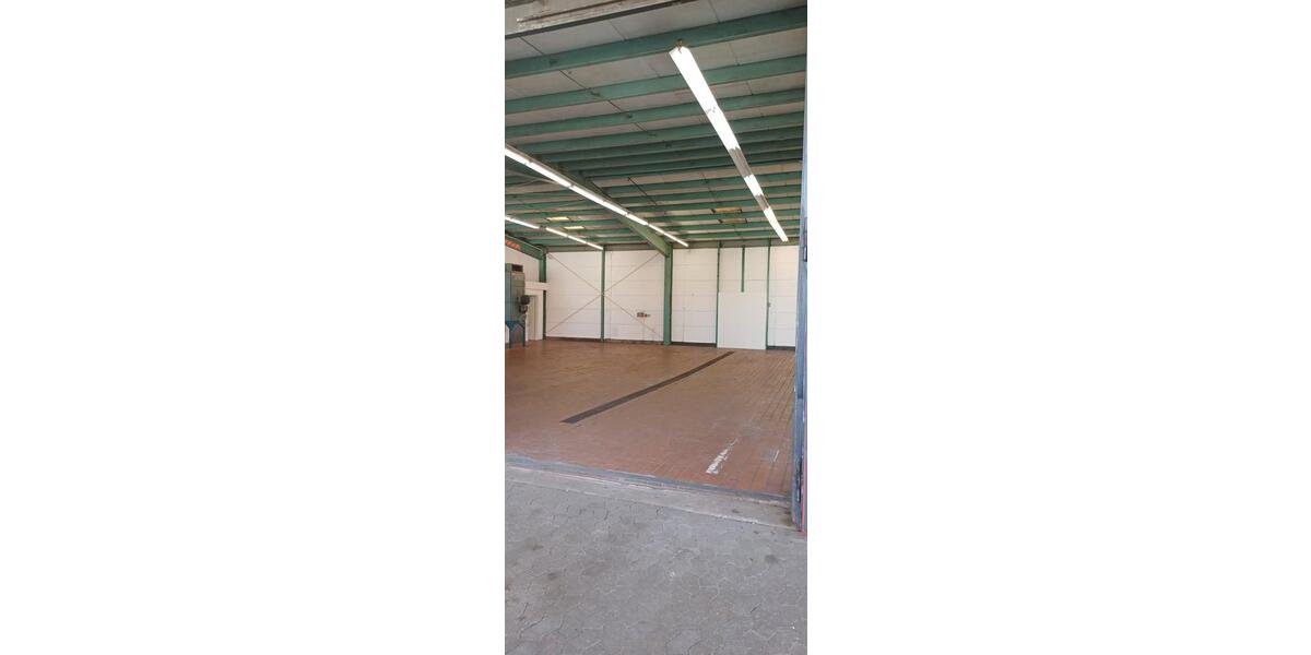 Halle + Lager + Werkstatt mit Büro in Wolfsburg-Ehmen zimmer