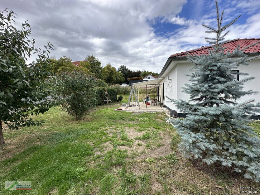 Befristete Vermietung für 2-3 Jahre! Neu renovierter 3 Zimmer Bungalow mit Garage und gr. Garten