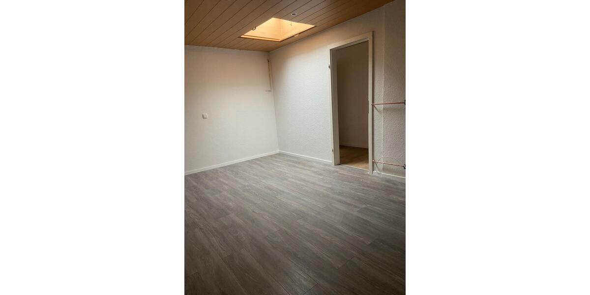Etagenwohnung Dinslaken Lohberg - 2 Zimmer, 80 m&sup2;, 1.178&euro; | Angebot:25616604