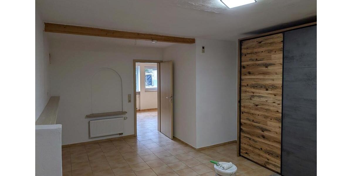 Etagenwohnung Burgoberbach - 2 Zimmer, 68 m&sup2;, 660&euro; | Angebot:25716698