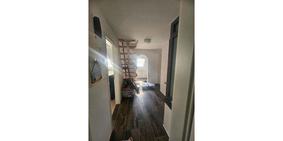 Dachgeschoßwohnung Gundelfingen an der Donau - 3 Zimmer, 90 m&sup2;, 950&euro; | Angebot:26698867