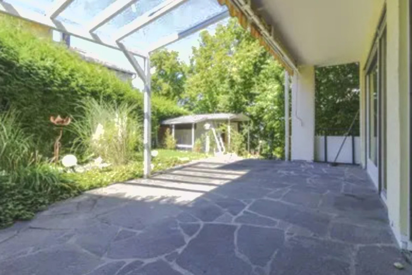 Grosses, renoviertes Haus mit 6,5 Zimmern, Garten und Garage