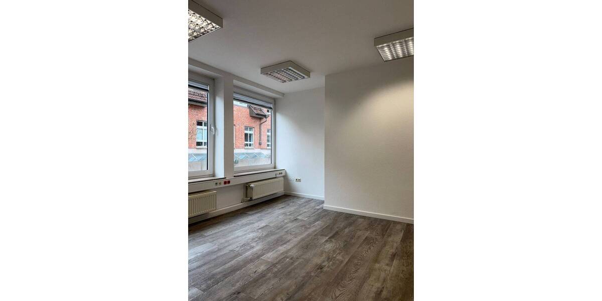 Gewerbeobjekt Syke - 4 Zimmer, 155 m&sup2;, 1.200&euro; | Angebot:26015512