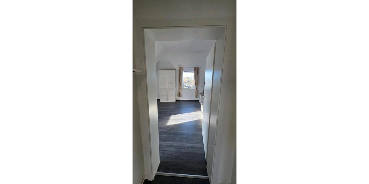 Dachgeschoßwohnung Burbach - 2 Zimmer, 76 m&sup2;, 900&euro; | Angebot:26305511