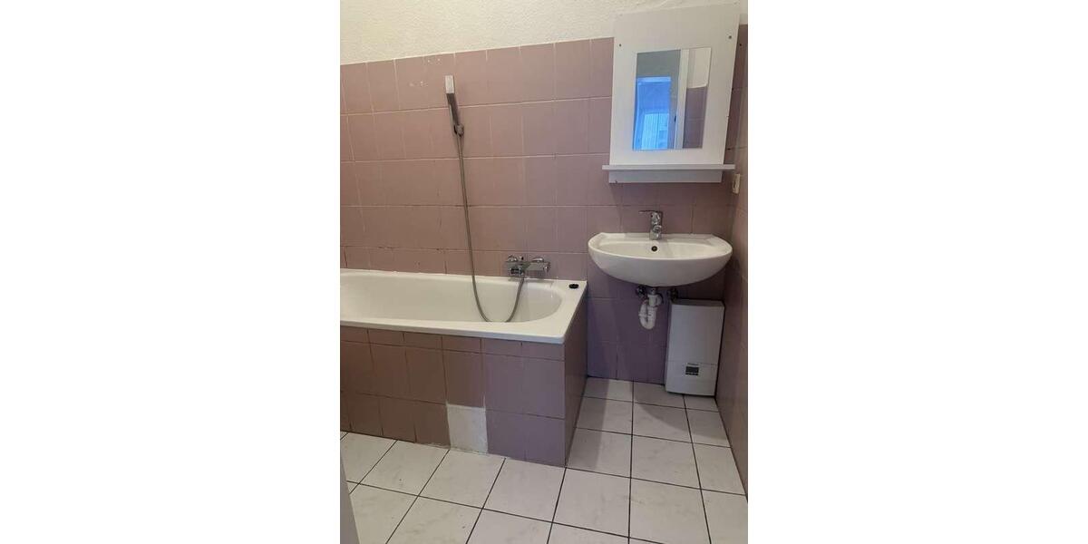 Etagenwohnung Duisburg Rheinhausen - 2 Zimmer, 55 m&sup2;, 610&euro; | Angebot:26101881