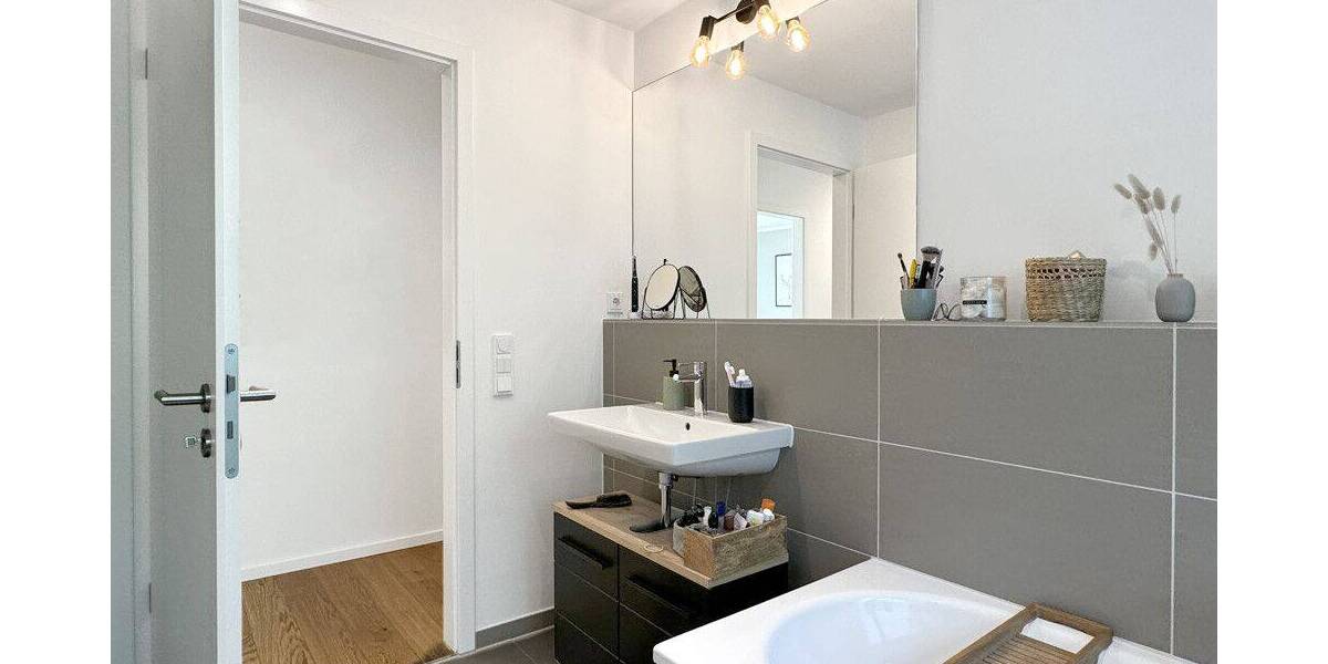 Etagenwohnung Hamburg / Barmbek Barmbek-Nord - 3 Zimmer, 80 m&sup2;, 1.705&euro; | Angebot:26908211