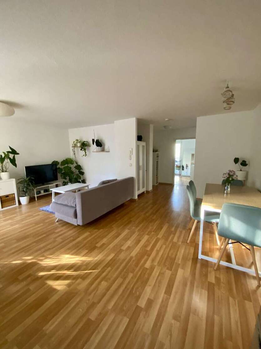 Wohnung zum Mieten in Leipzig 465 € 56.75 m² 2 zimmer
