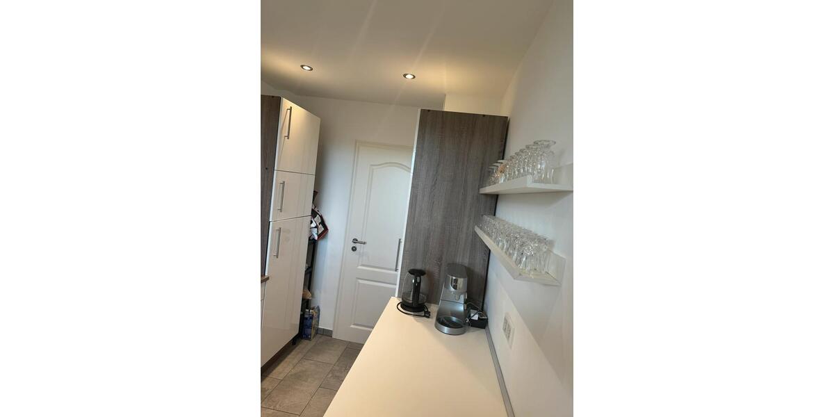 Sanierte 2 Zimmer Wohnung mit Balkon und Einbauküche 2 zimmer