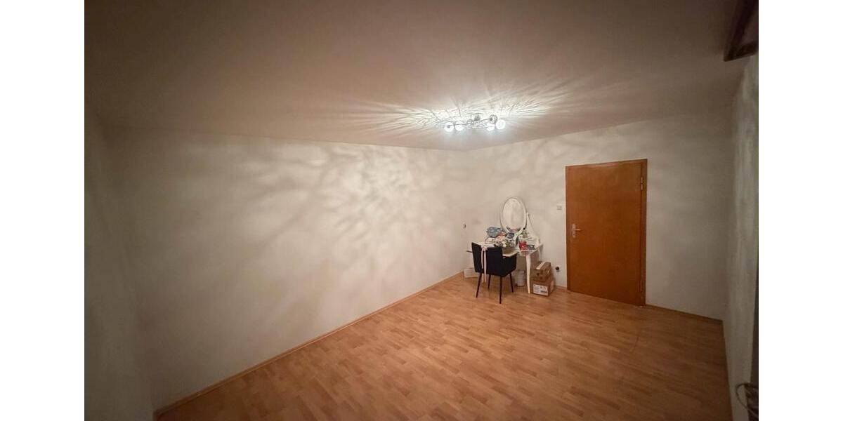 Etagenwohnung Limburg an der Lahn - 4 Zimmer, 142 m&sup2;, 1.300&euro; | Angebot:24848199