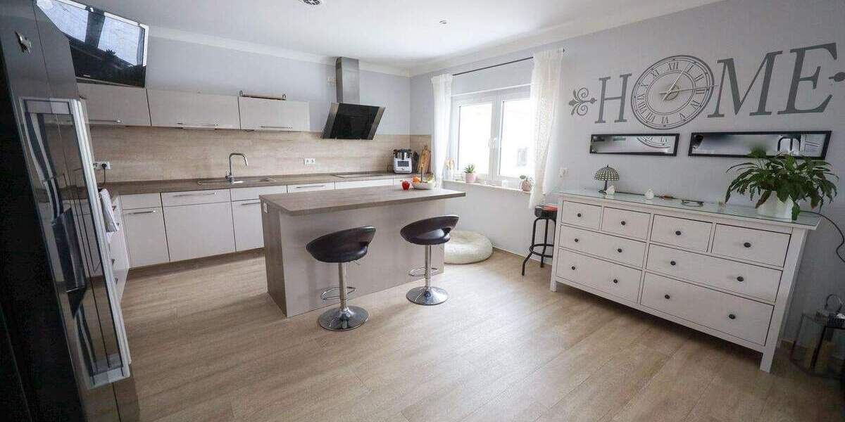 Einfamilienhaus Groß Grönau - 4 Zimmer, 125 m&sup2;, 2.200&euro; | Angebot:25665021