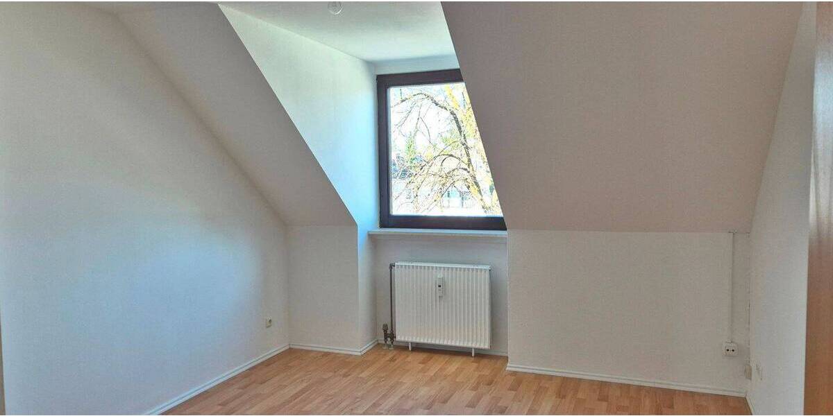 Etagenwohnung München Trudering-Riem - 6 Zimmer, 142 m&sup2;, 1.900&euro; | Angebot:26141129