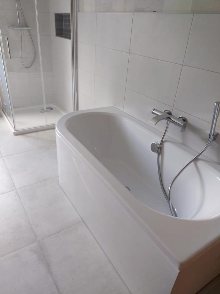 Geräumige ZweiraumWohnung im EG mit großem Garten und Stellplatz