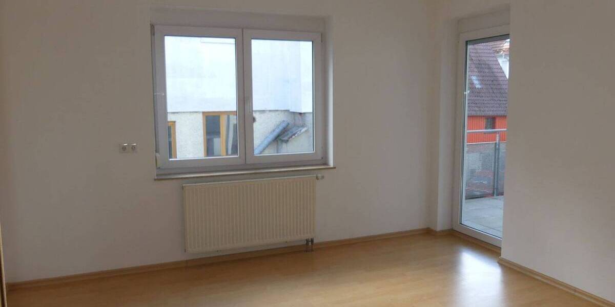 Etagenwohnung Mengen - 4 Zimmer, 100 m&sup2;, 850&euro; | Angebot:26797004