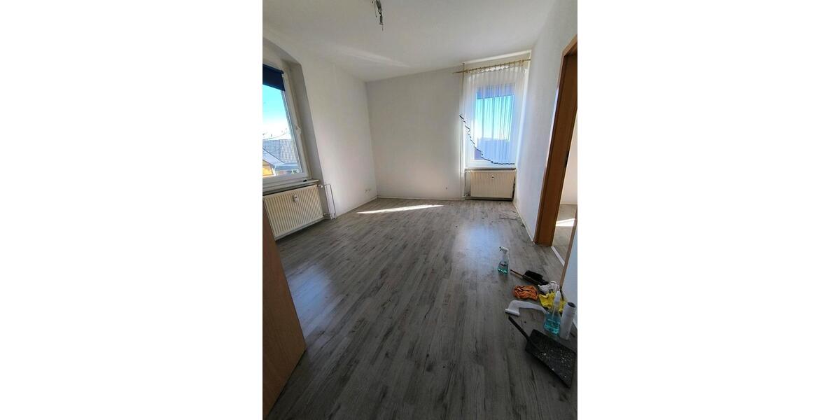 Etagenwohnung Allstedt - 3 Zimmer, 63 m&sup2;, 360&euro; | Angebot:26181683