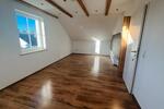 Dachgeschoßwohnung Adlkofen - 3 Zimmer, 66 m&sup2;, 800&euro; | Angebot:26694023