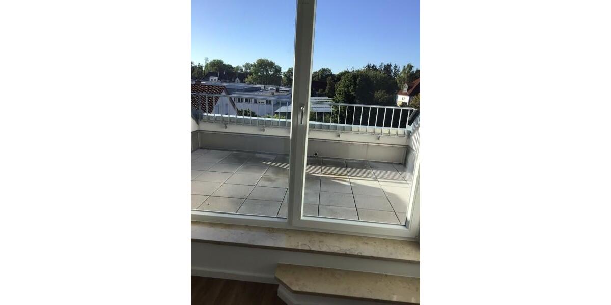 Dachgeschoßwohnung Dachau - 3 Zimmer, 88 m&sup2;, 1.636&euro; | Angebot:25996661