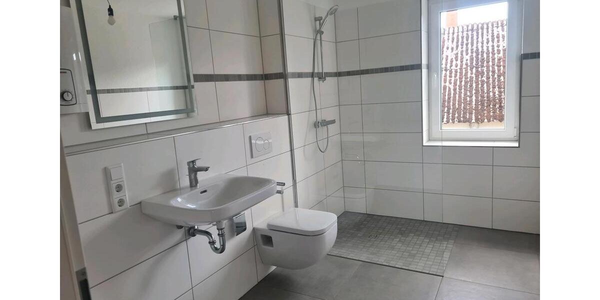 Dachgeschoßwohnung Twistringen - 4 Zimmer, 100 m&sup2;, 1.250&euro; | Angebot:25981008