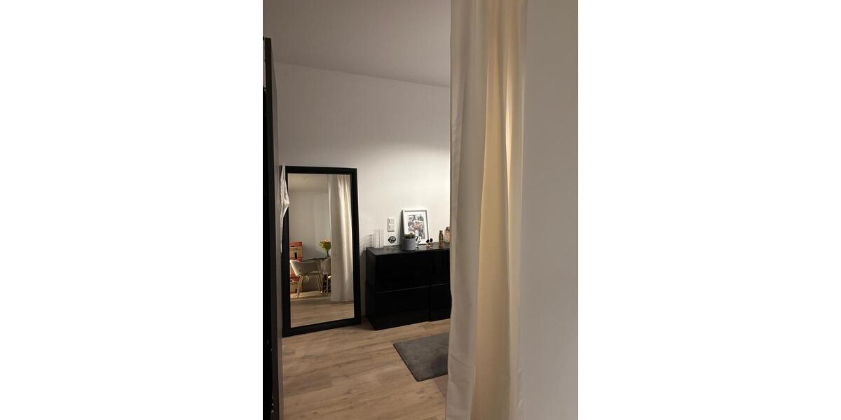 Etagenwohnung Schönefeld - 1.5 Zimmer, 42 m&sup2;, 850&euro; | Angebot:26675862