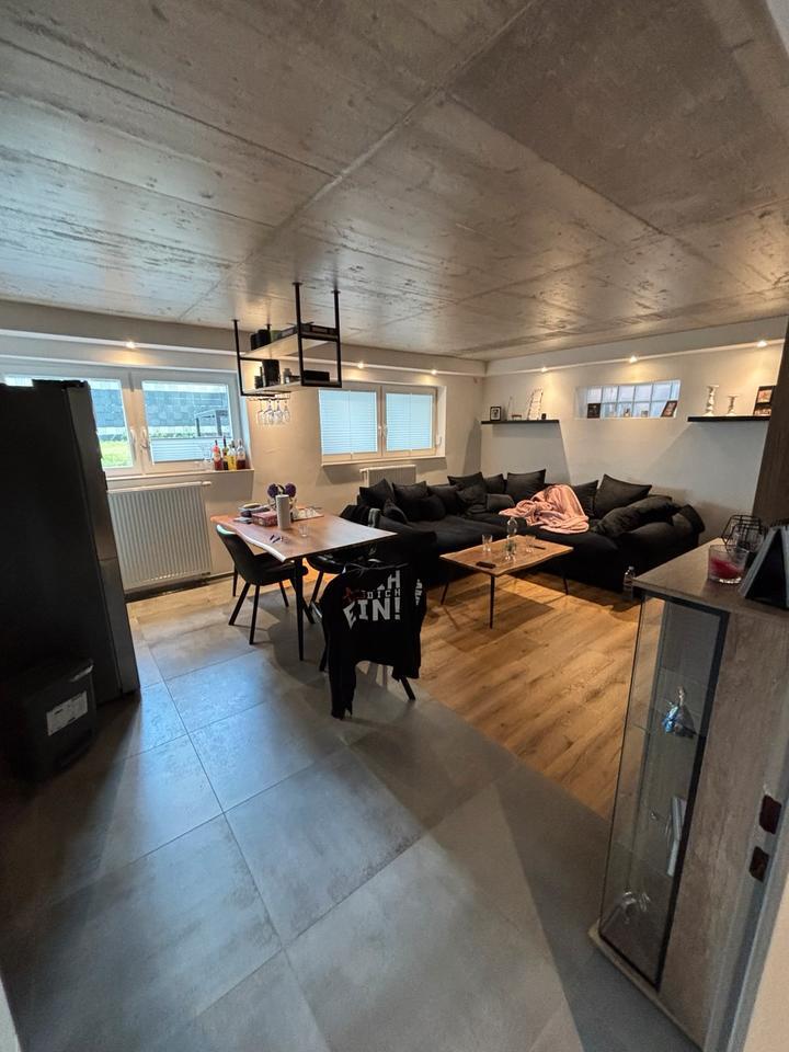 *ANFRAGESTOPP* 4 Zimmer Wohnung Souterrain mit Garten in Wehnen
