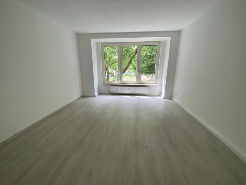 großzügige 2,5-Zimmer-Wohnung in ruhiger Lage