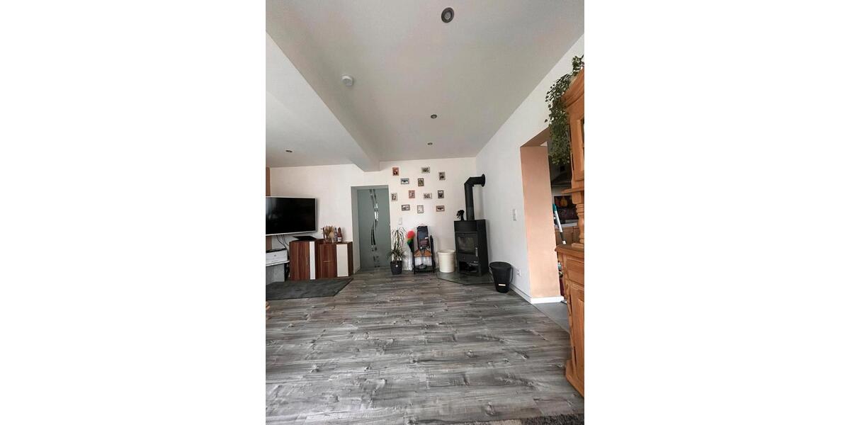 Erdgeschoßwohnung Gräfenberg - 3 Zimmer, 80 m&sup2;, 700&euro; | Angebot:26013035