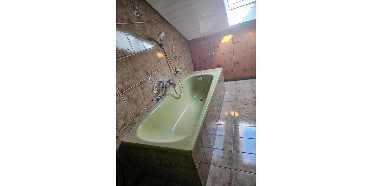 Dachgeschoßwohnung Kirchhaslach Greimeltshofen - 3 Zimmer, 85 m&sup2;, 655&euro; | Angebot:26625190