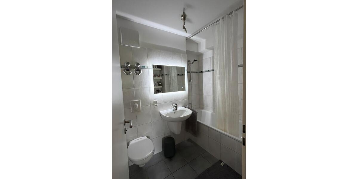 Etagenwohnung München Moosach - 3 Zimmer, 68 m&sup2;, 2.052&euro; | Angebot:26692045