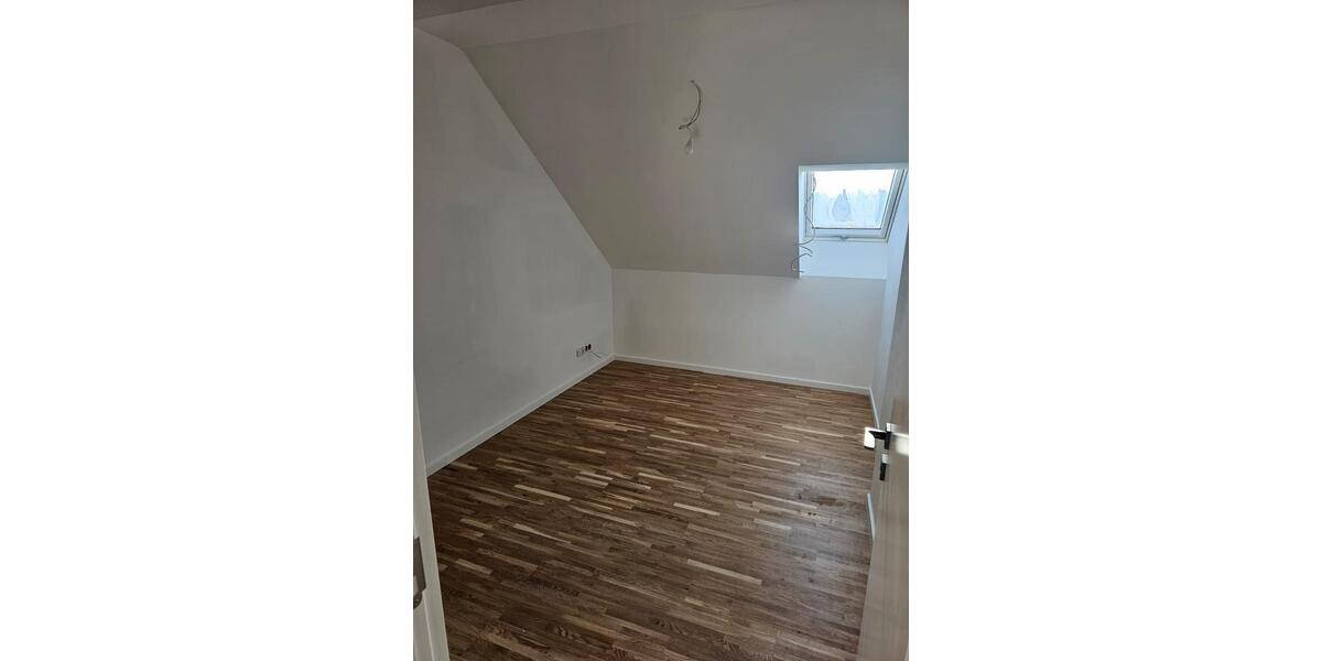 Einfamilienhaus Rottenburg an der Laaber - 4 Zimmer, 118 m&sup2;, 1.450&euro; | Angebot:24774586