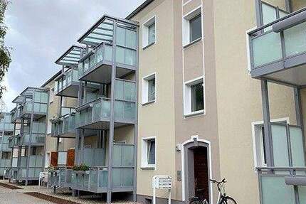 Wohnung Bad Dürrenberg - 3 Zimmer, 59 m&sup2;, 420&euro; | Angebot:25287660