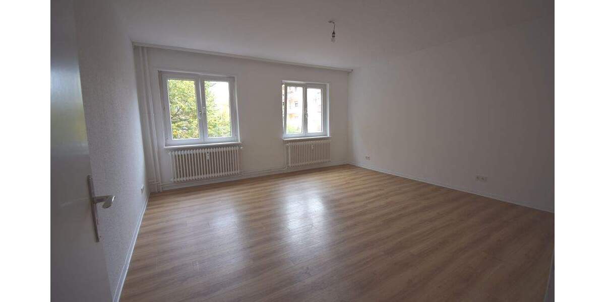 nähe Waldpark: helle, renovierte Wohnung sofort frei 2 zimmer