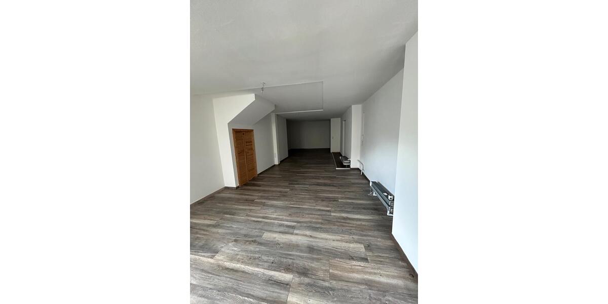 Etagenwohnung Burghausen - 1 Zimmer, 66 m&sup2;, 850&euro; | Angebot:26682592