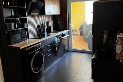 Helle 3-Zimmer-Wohnung mit EBK & Balkon – zentral, nahe Bahnhof 3 zimmer