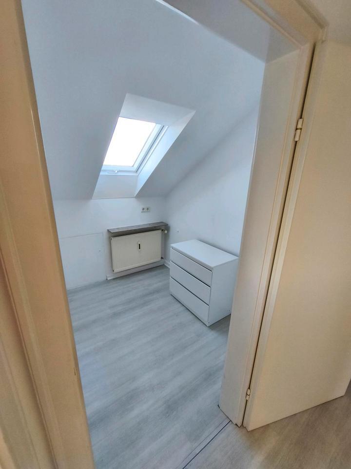 Schöne 2-Zimmer-Dachgeschoßwohnung in ruhiger Lage Gellershagen