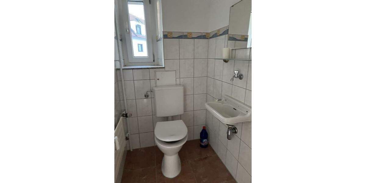 Etagenwohnung Engen - 3 Zimmer, 108 m&sup2;, 900&euro; | Angebot:26257441