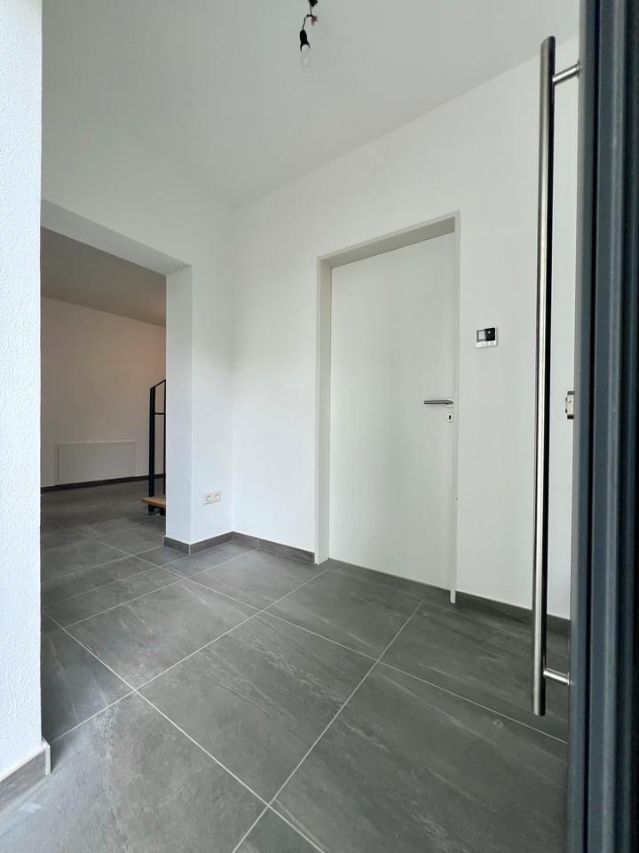 Exklusives Einfamilienhaus - kernsaniert, Garten, Garage & EBK