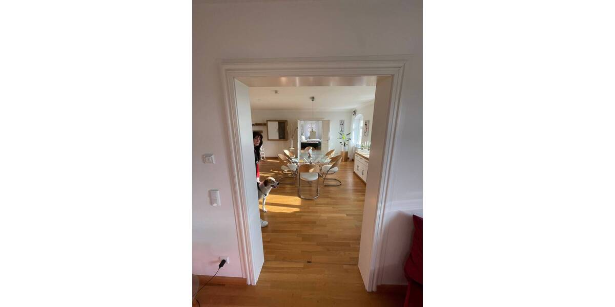 Etagenwohnung Radebeul Oberlößnitz - 3 Zimmer, 151 m&sup2;, 1.850&euro; | Angebot:25668402