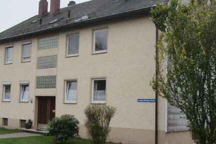 Wohnung Waldershof - 3 Zimmer, 71 m&sup2;, 329&euro; | Angebot:26274392