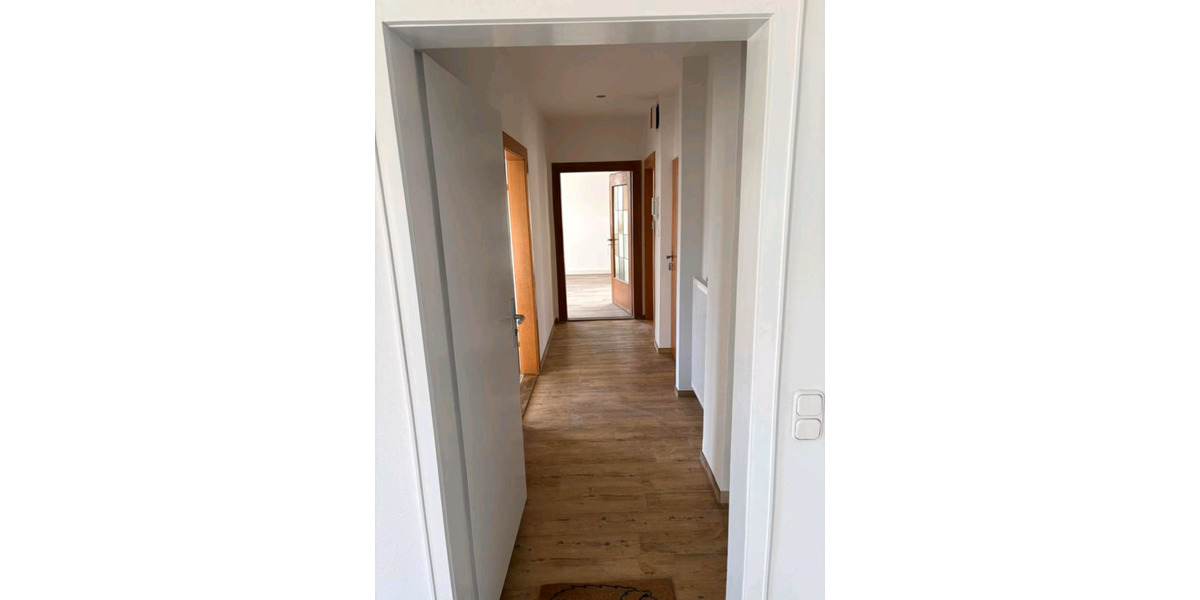 Erdgeschoßwohnung Mellrichstadt - 4 Zimmer, 100 m&sup2;, 800&euro; | Angebot:24624961