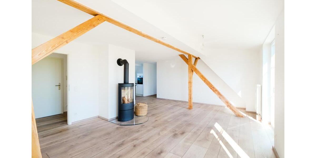 Dachgeschoßwohnung Weilheim in Oberbayern - 3 Zimmer, 104 m&sup2;, 1.640&euro; | Angebot:26632559