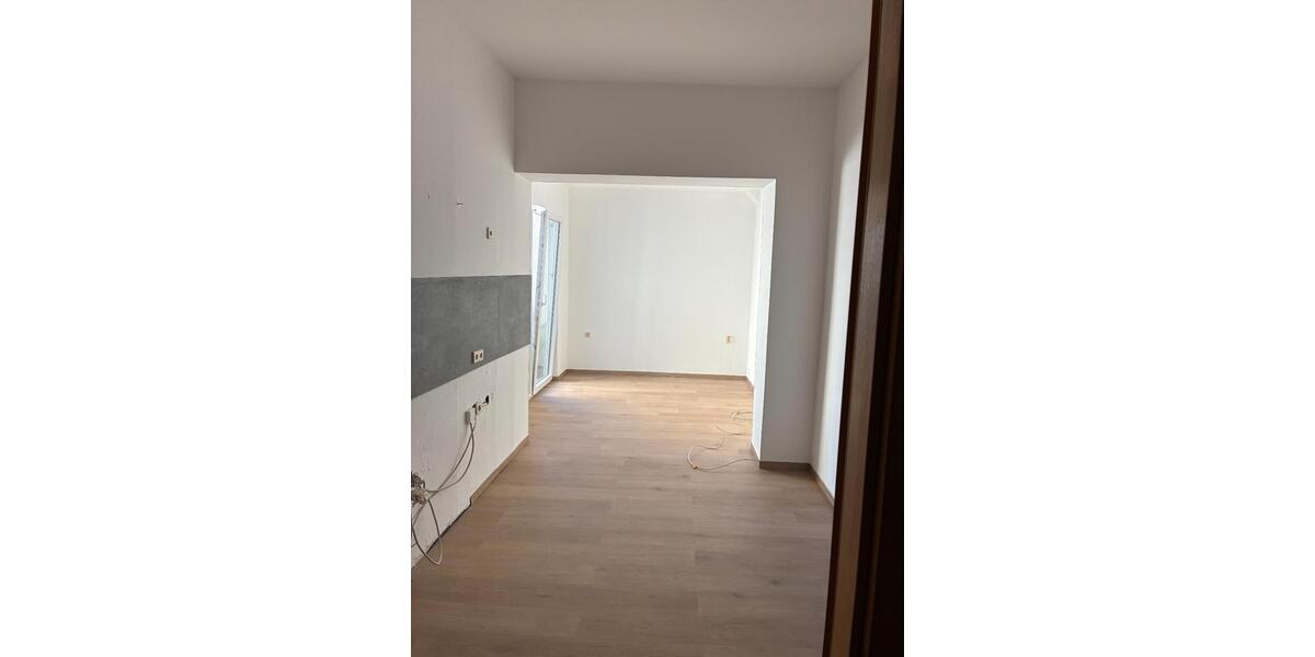 Etagenwohnung Bernburg (Saale) - 2 Zimmer, 60 m&sup2;, 375&euro; | Angebot:26688105