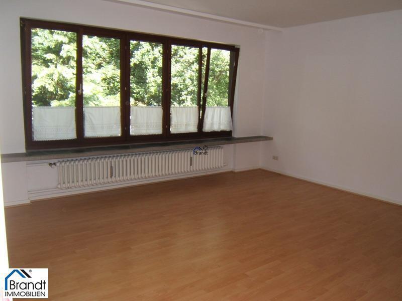 Attraktive AltbauWohnung am Rande der Stadt!