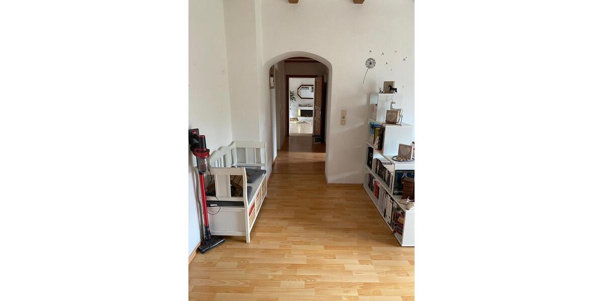Etagenwohnung Tholey - 4 Zimmer, 150 m&sup2;, 900&euro; | Angebot:25509778