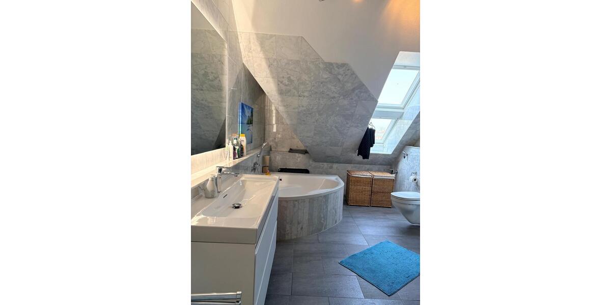 Maisonettenwohnung Hannover Döhren-Wülfel - 4 Zimmer, 220 m&sup2;, 2.800&euro; | Angebot:25590470