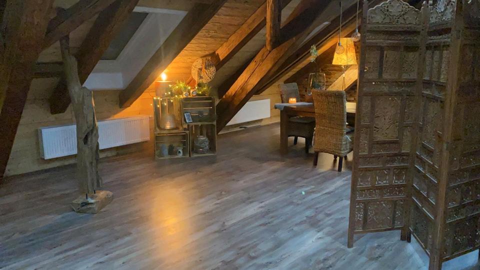 Dachgeschoßwohnung Moos - 3 Zimmer, 140 m&sup2;, 840&euro; | Angebot:24178850