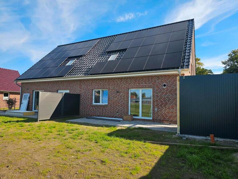 Moderne DHH mit einem Garten in bester Lage in Wittmund