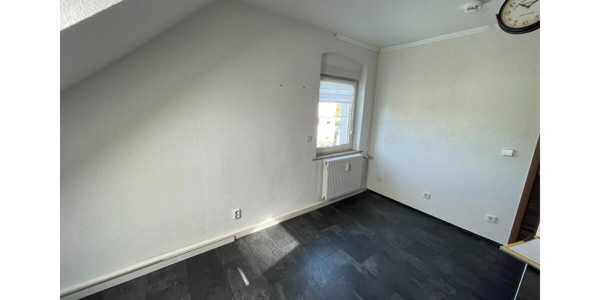 Dachgeschoßwohnung Senftenberg - 3 Zimmer, 67 m&sup2;, 436&euro; | Angebot:23862245