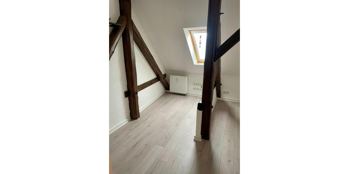 Dachgeschoßwohnung Burg - 2 Zimmer, 70 m&sup2;, 420&euro; | Angebot:24001915