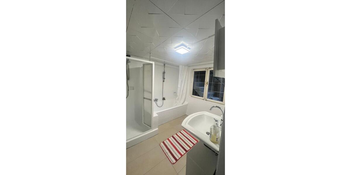 Wohnen auf Zeit Niederkassel - 5 Zimmer, 120 m&sup2;, 3.500&euro; | Angebot:25523224