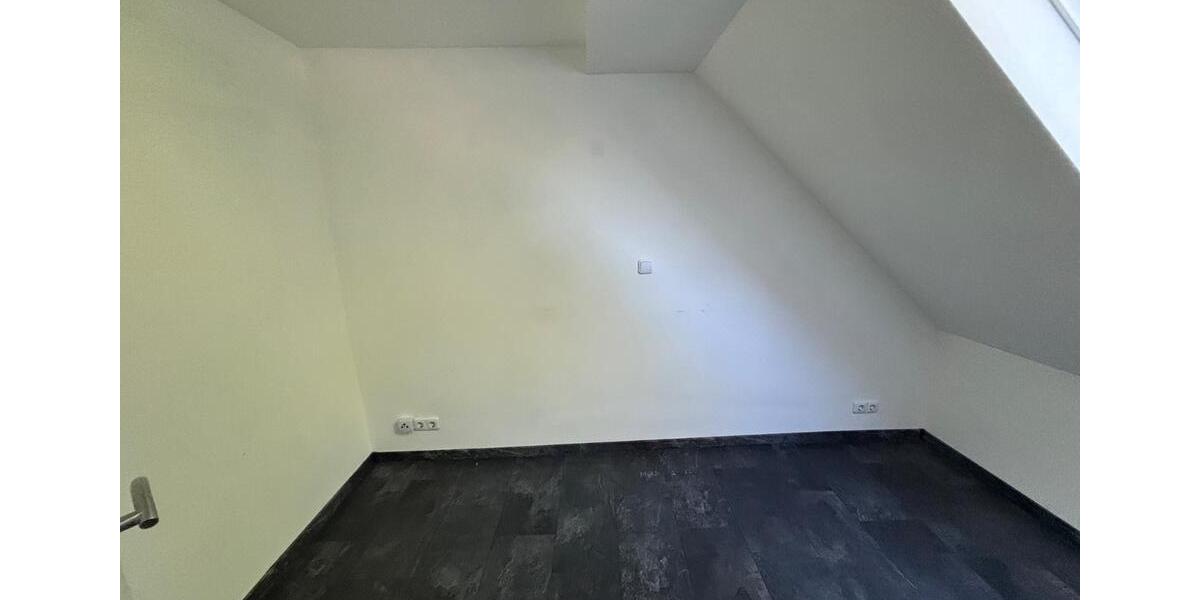 Etagenwohnung Wuppertal - 2.5 Zimmer, 76 m&sup2;, 725&euro; | Angebot:26423994